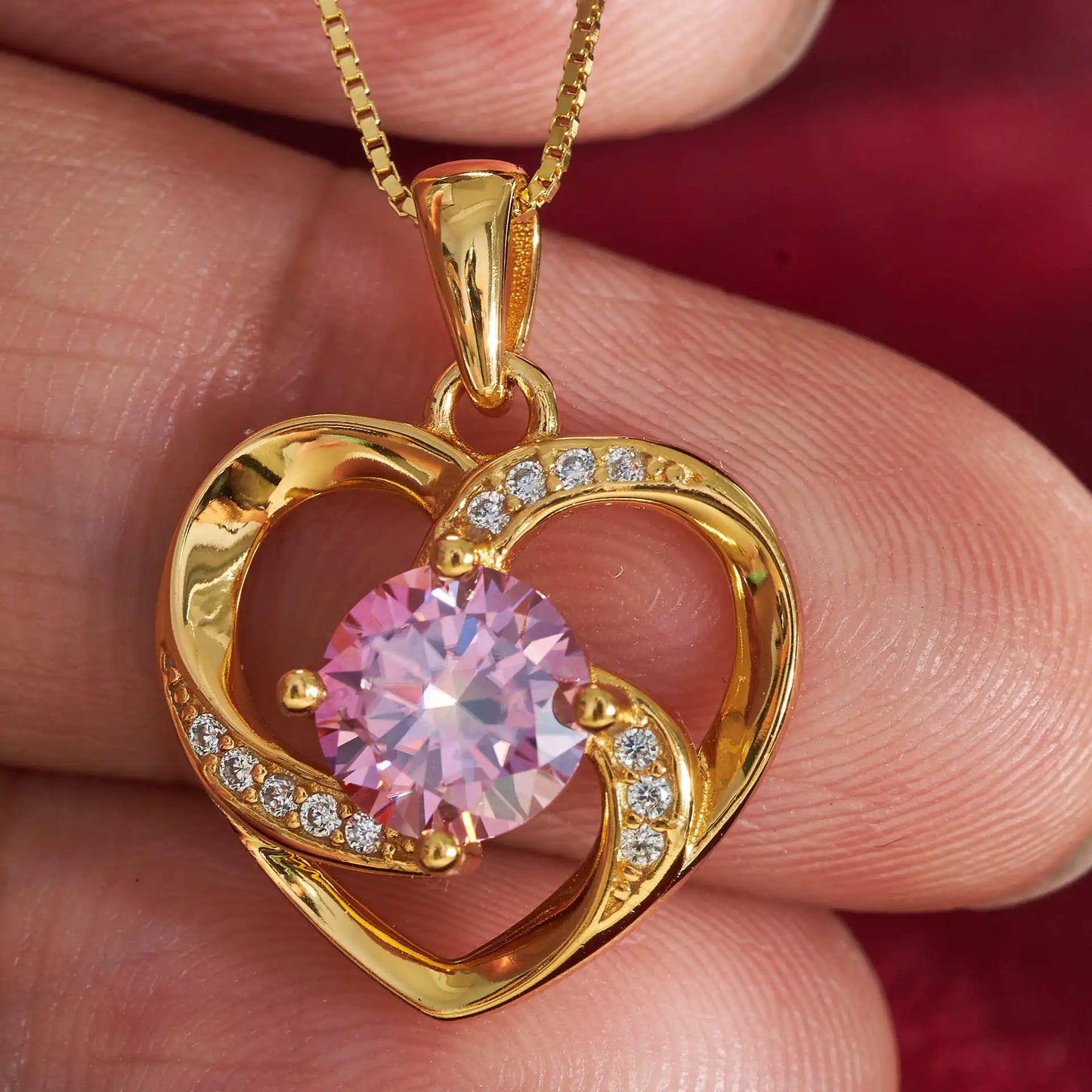 Luxurymania24 moissanite heart pendant necklace in gold with pink centre stone and sparkling accents