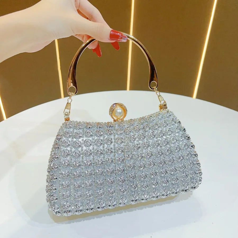 Retro Chinese style evening bag with a sparkling crystal design and a sturdy handle