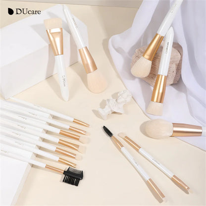 DUcare highlighter brush set featuring elegant gold accents and soft bristles for flawless makeup application