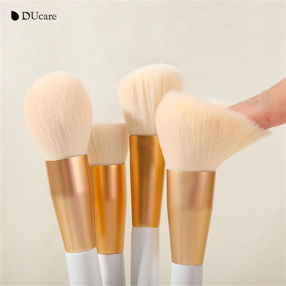 Set of DUcare highlighter brushes with soft bristles for flawless makeup application