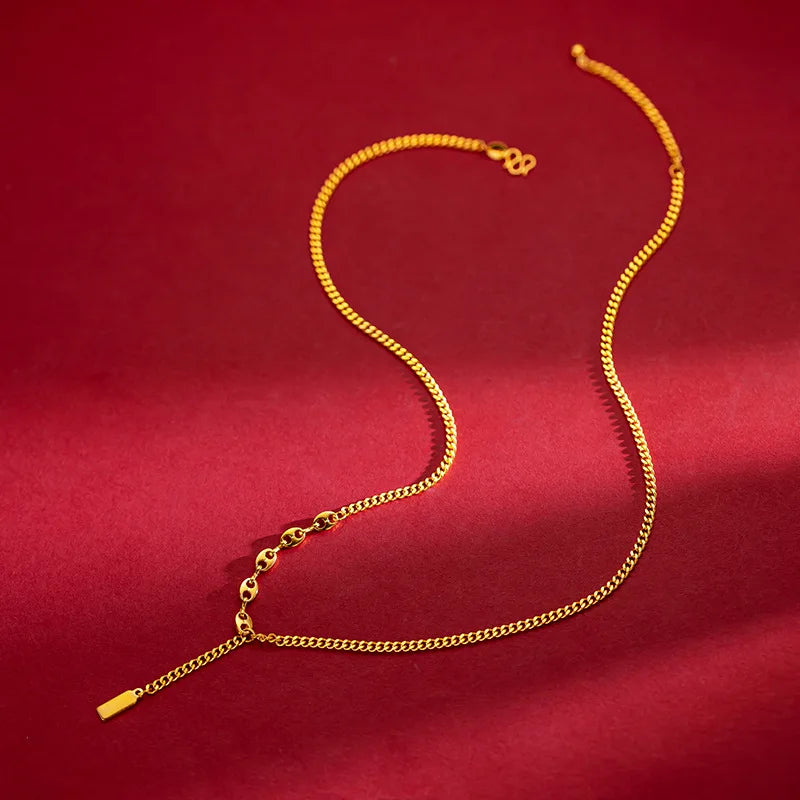 Elegant lucky sign gold bar necklace from Luxurymania24 with a sleek gold chain design